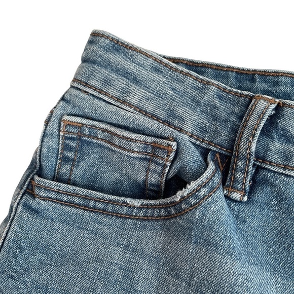 Joe’s Jeans Tomboy Slim Jean in Bibiana High Waisted Distressed Ankle Cropped - Picture 6 of 17